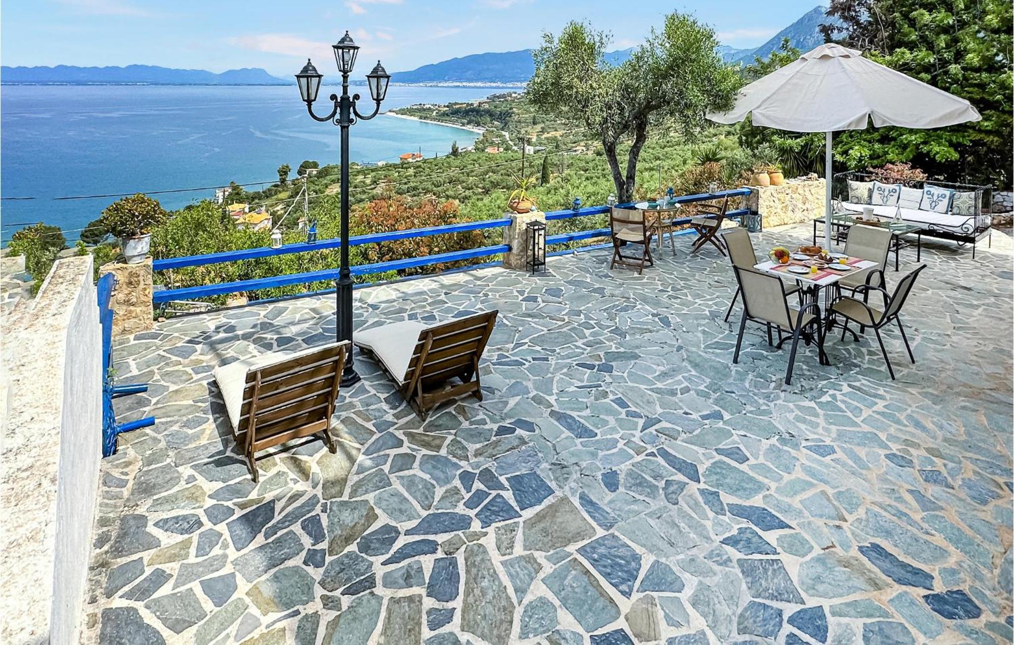 2 Bedroom Lovely Home In Kalamata Exterior foto