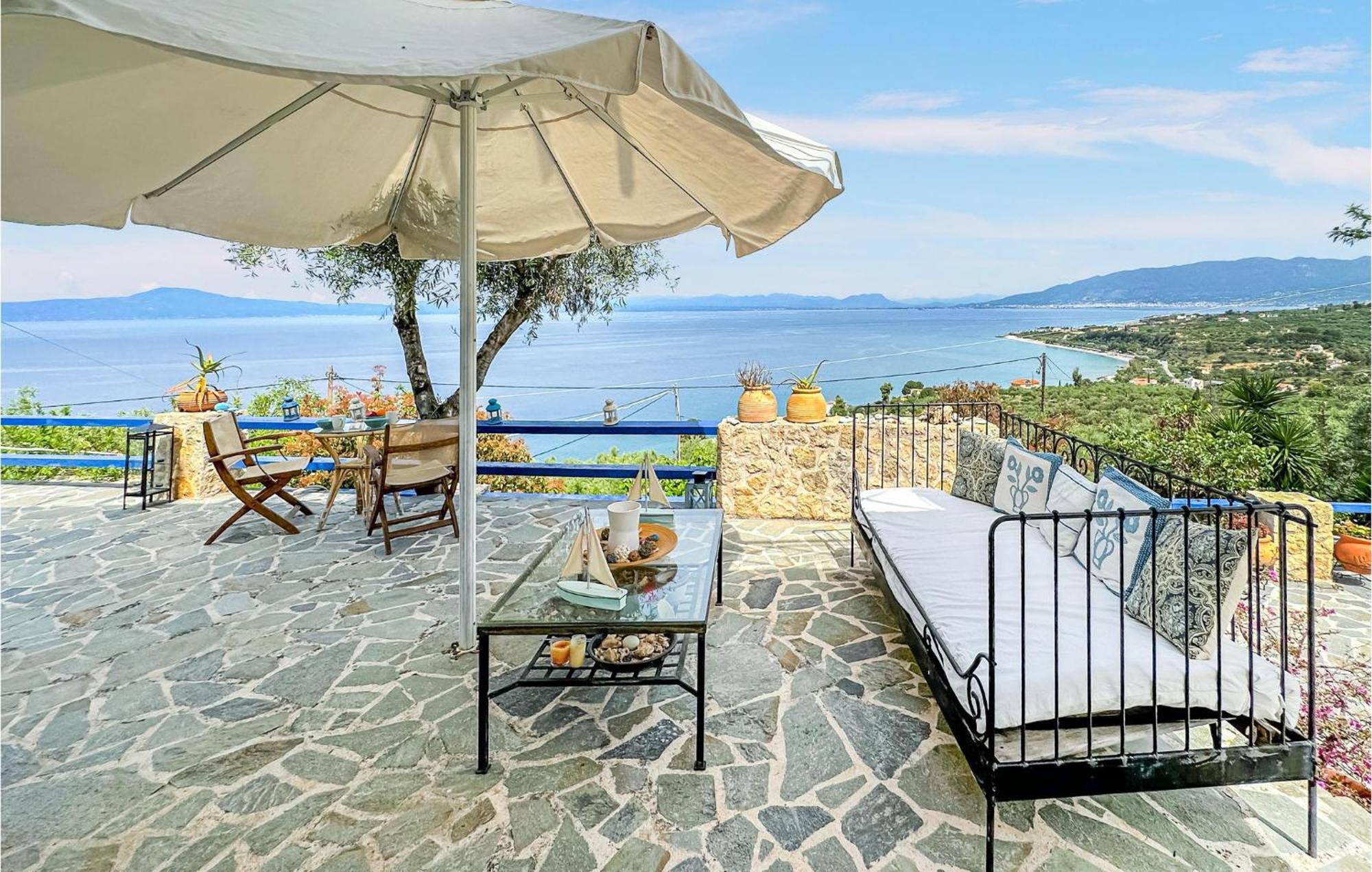 2 Bedroom Lovely Home In Kalamata Exterior foto